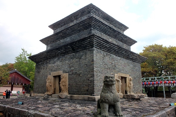 1신라 불교 조각의 정수를 보여주는 분황사 석탑