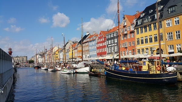 코펜하겐 뉘하운 - 덴마크 코펜하게 관광의 핵심인 뉘하운.(사진 = 이석원)