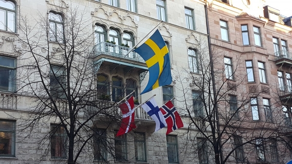 스웨덴(맨 위)과 덴마크(아래 왼쪽부터), 핀란드, 노르웨이 국기. 칼마르 동맹 당시 핀란드는 이미 스웨덴의 속국이었다.(사진 =이석원)