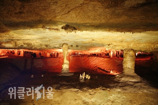 천곡황금박쥐동굴 탐방의 하이라이트, 샘실신당 (사진=한국관광공사 제공)