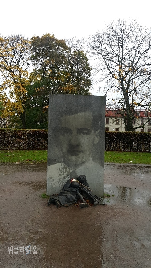 발렌베리 가문 노블리스 오블리제의 표본으로 일컬어지는 라울 발렌베리. 예테보리에 있는 그의 기념비다. ⓒ위클리서울/이석원 기자