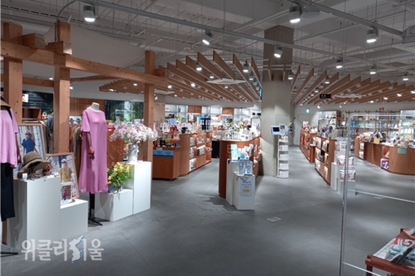 신세계 시흥 프리미엄 아울렛 3층의 바라지마켓 매장. ⓒ위클리서울 /경기도주식회사