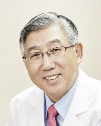 김기택 경희대학교 의무부총장 겸 의료원장