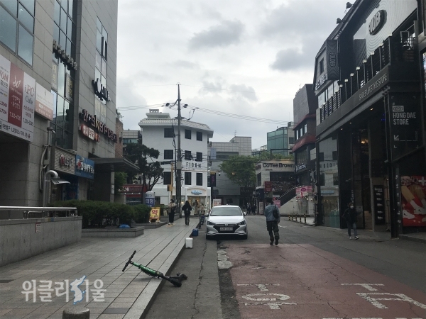 2020년 가을, 코로나19 거리두기 여파로 서울의 대표적 상권 중 하나인 홍대입구역 주변이 한산했다 . ⓒ위클리서울 /우정호 기자