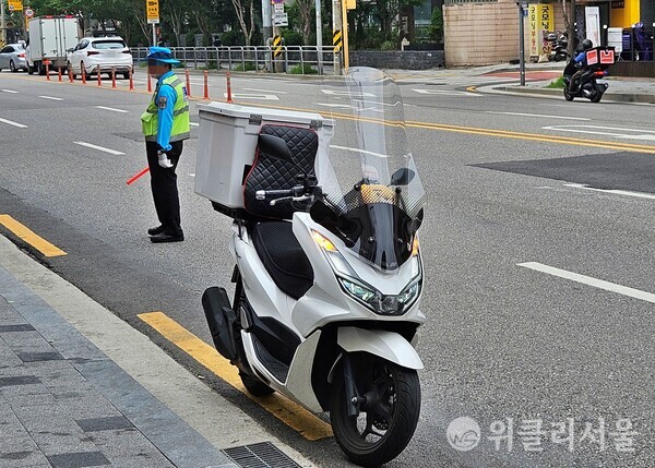 배달 오토바이 ⓒ위클리서울/정상훈 기자